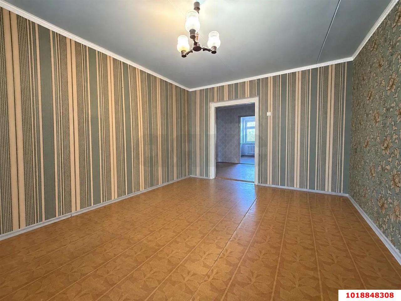 Фото №1: 3-комнатная квартира 60&nbsp;м², 2/5&nbsp;эт. - Краснодар, Прикубанский внутригородской округ, мкр. Славянский, ул. Красных Партизан, 75