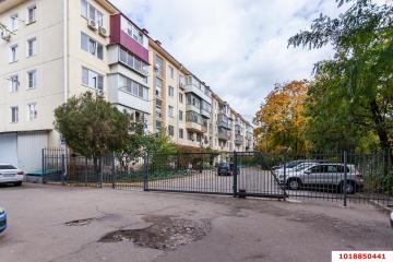 Фото №1: 2-комнатная квартира 46 м², 3/5 эт. - Краснодар, мкр. Гидростроителей, ул. Гидростроителей, 18