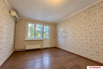 Фото №1: 2-комнатная квартира 55&nbsp;м², 4/9&nbsp;эт. - Краснодар, мкр. Комсомольский, ул. Уральская, 194