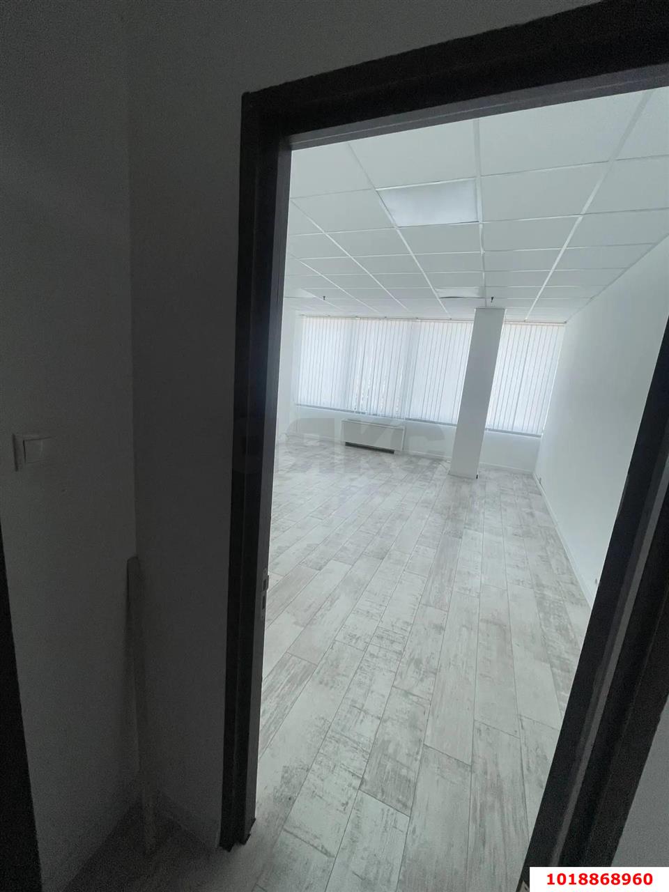 Фото №3: Офисное помещение 37&nbsp;м², 5/14&nbsp;эт. - Краснодар, Центральный внутригородской округ, мкр. Центральный, ул. Красноармейская, 43
