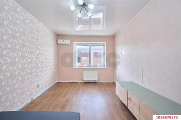 Фото №1: 1-комнатная квартира 35&nbsp;м², 6/6&nbsp;эт. - Краснодар, мкр. Прикубанский внутригородской округ, ул. Тепличная, 100