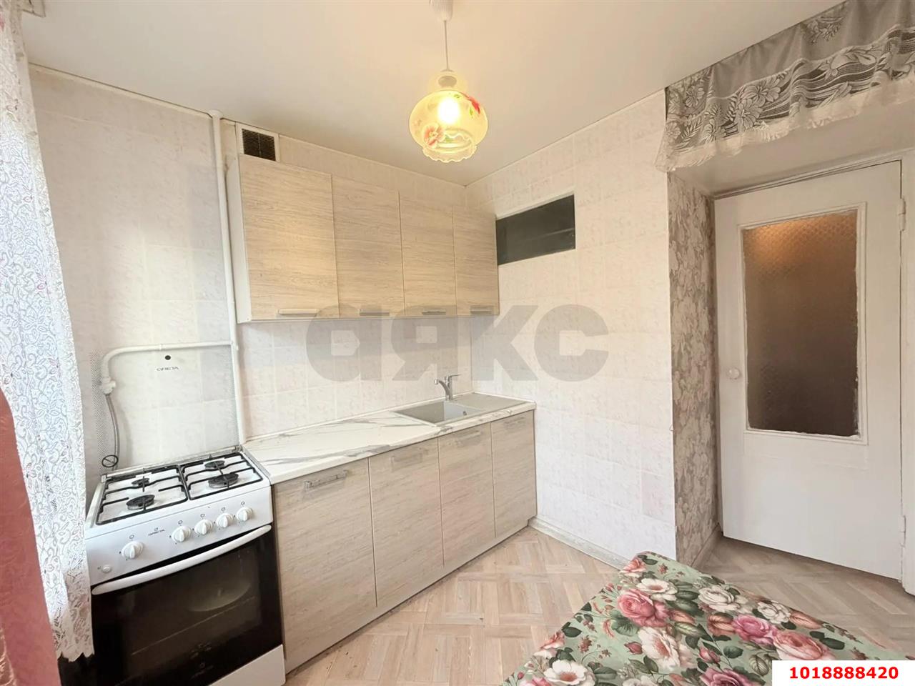 Фото №3: 3-комнатная квартира 50&nbsp;м², 3/5&nbsp;эт. - Краснодар, Прикубанский внутригородской округ, мкр. Славянский, ул. Красных Партизан, 161/1