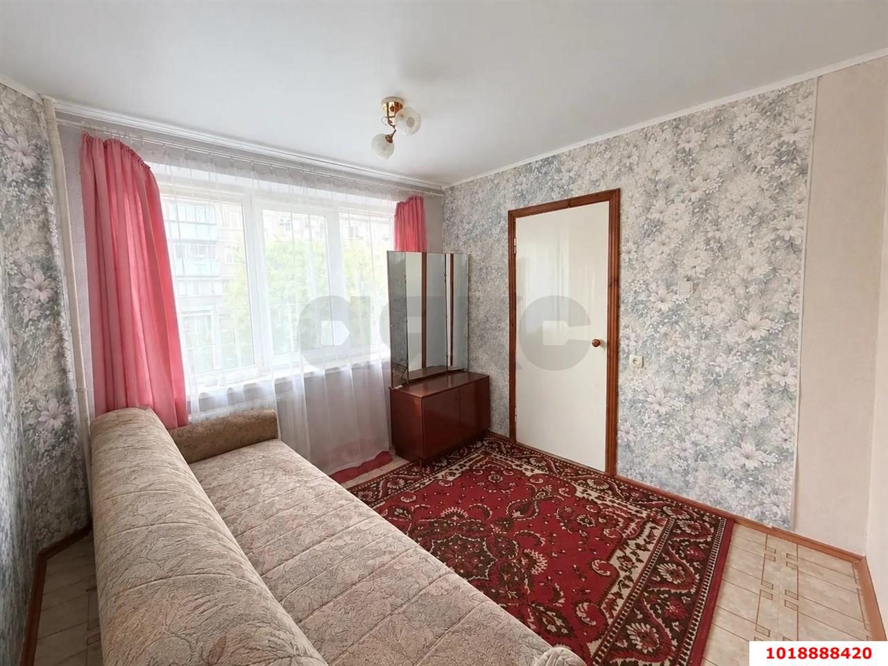 Фото №6: 3-комнатная квартира 50&nbsp;м², 3/5&nbsp;эт. - Краснодар, Прикубанский внутригородской округ, мкр. Славянский, ул. Красных Партизан, 161/1