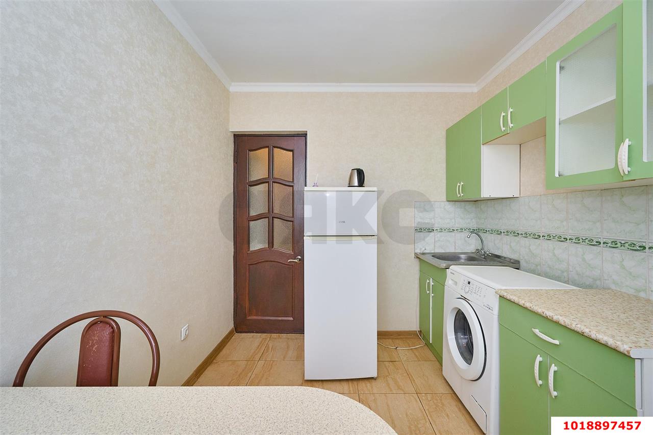 Фото №6: 1-комнатная квартира 30&nbsp;м², 6/6&nbsp;эт. - Краснодар, Западный внутригородской округ, мкр. Сельскохозяйственный Институт, ул. Алма-Атинская, 2Б