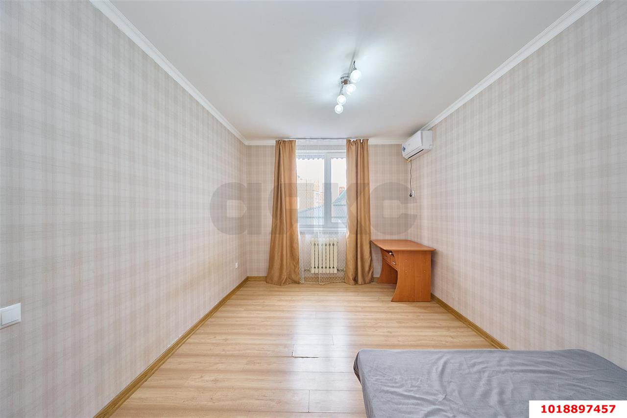 Фото №1: 1-комнатная квартира 30&nbsp;м², 6/6&nbsp;эт. - Краснодар, Западный внутригородской округ, мкр. Сельскохозяйственный Институт, ул. Алма-Атинская, 2Б