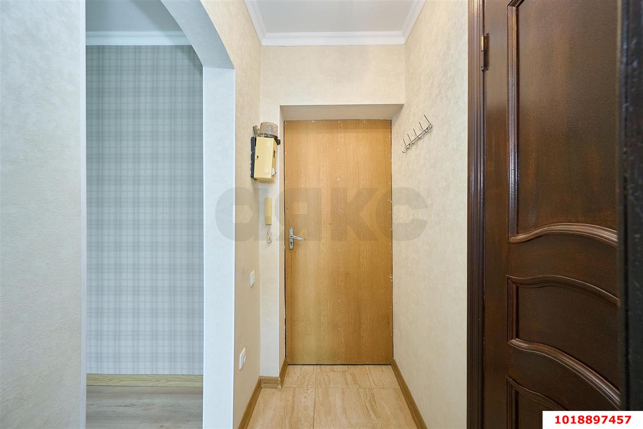 Фото №7: 1-комнатная квартира 30&nbsp;м², 6/6&nbsp;эт. - Краснодар, Западный внутригородской округ, мкр. Сельскохозяйственный Институт, ул. Алма-Атинская, 2Б