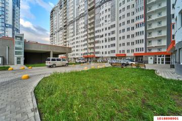 Фото №1: 1-комнатная квартира 48 м², 8/21 эт. - Краснодар, мкр. ЖК Альфа, ул. Уральская, 100/5