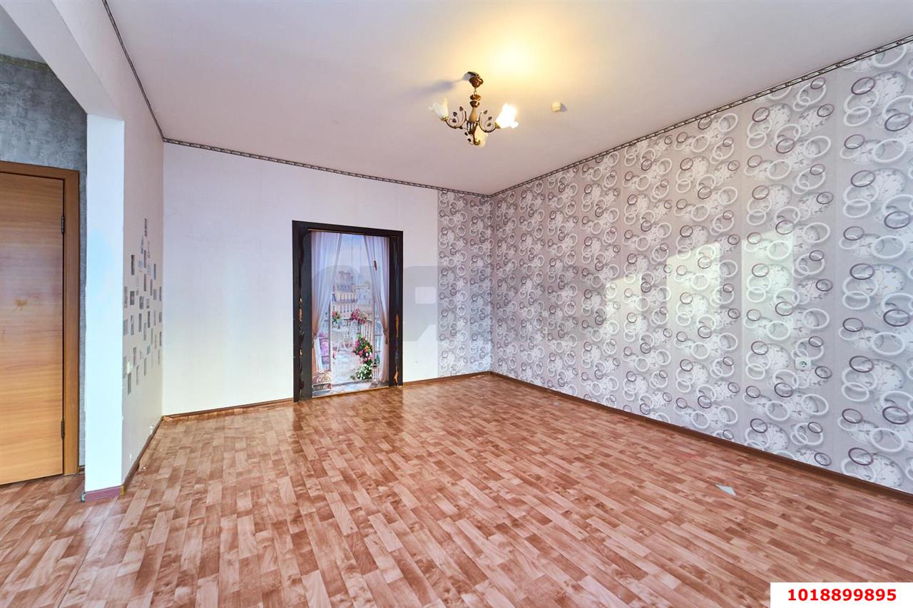 Фото №5: 2-комнатная квартира 74&nbsp;м², 4/17&nbsp;эт. - Краснодар, Прикубанский внутригородской округ, мкр. имени Маршала Жукова, ул. Александра Покрышкина, 4/4