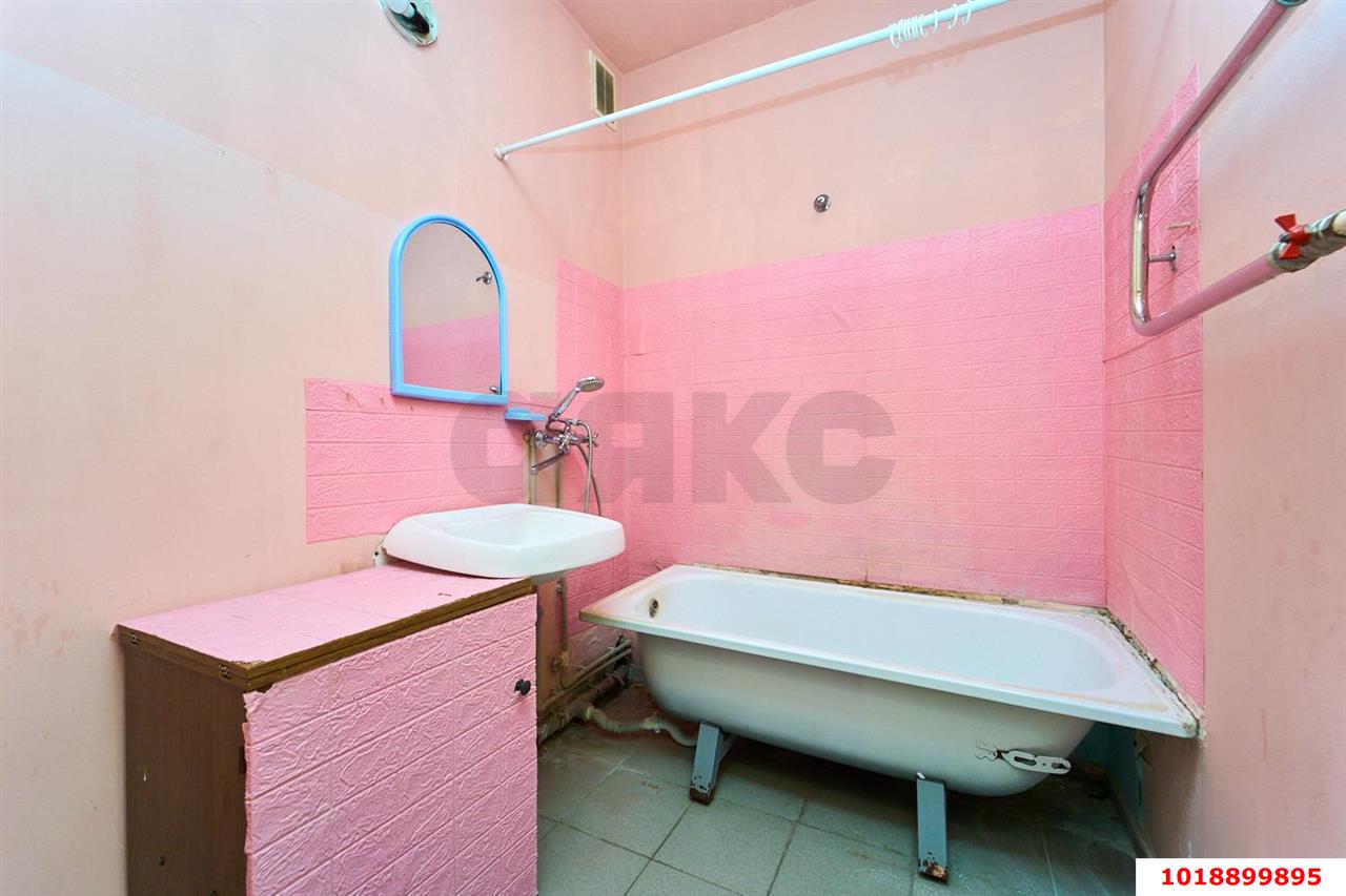 Фото №14: 2-комнатная квартира 74&nbsp;м², 4/17&nbsp;эт. - Краснодар, Прикубанский внутригородской округ, мкр. имени Маршала Жукова, ул. Александра Покрышкина, 4/4