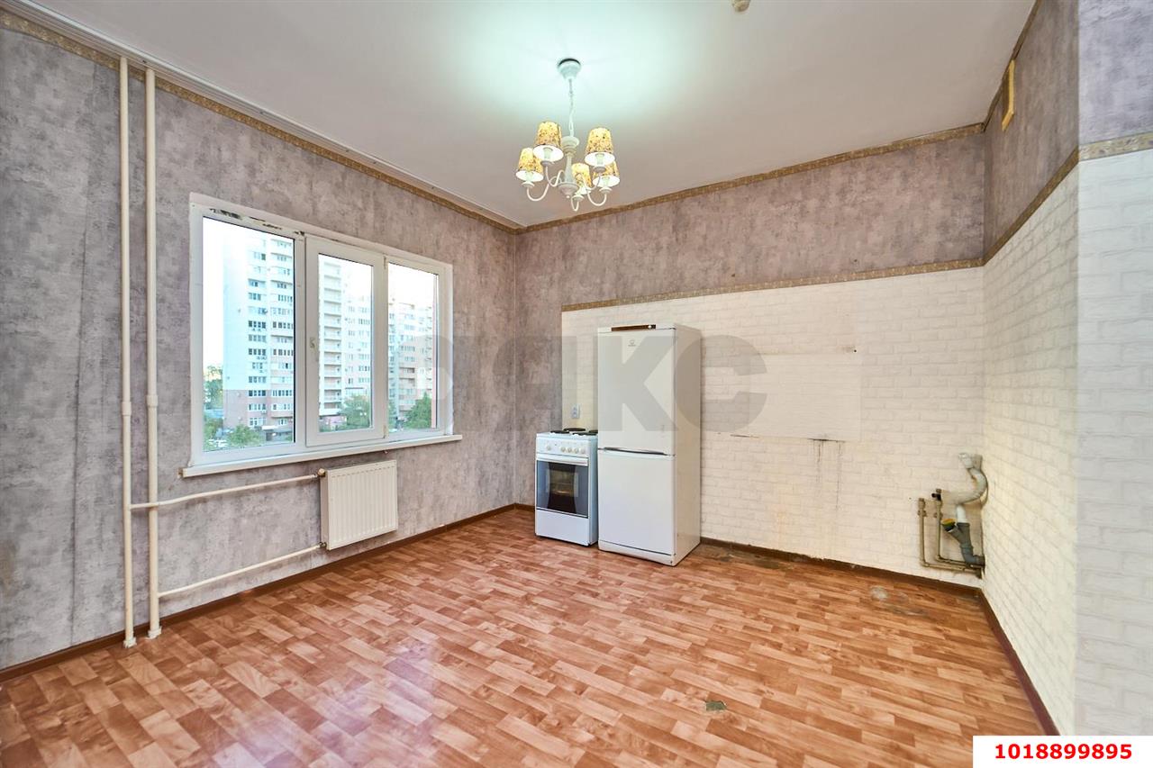 Фото №8: 2-комнатная квартира 74&nbsp;м², 4/17&nbsp;эт. - Краснодар, Прикубанский внутригородской округ, мкр. имени Маршала Жукова, ул. Александра Покрышкина, 4/4