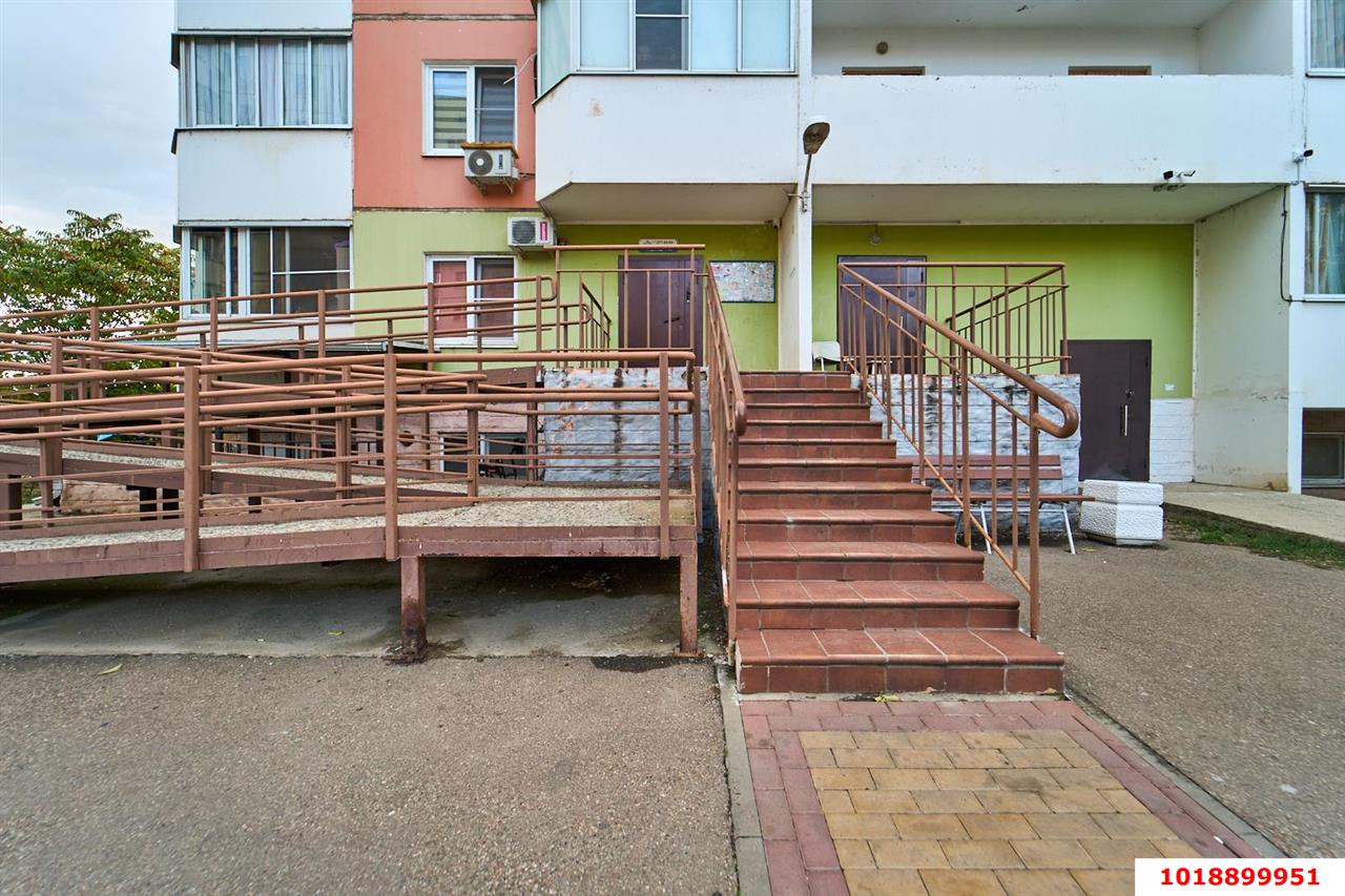 Фото №1: 1-комнатная квартира 39&nbsp;м², 8/16&nbsp;эт. - Краснодар, Карасунский внутригородской округ, мкр. Почтовый, ул. имени Валерия Гассия, 4/1