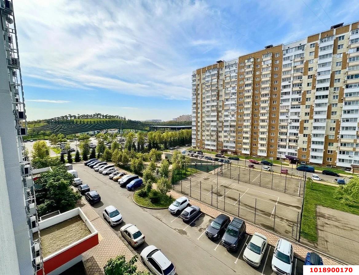 Фото №1: 2-комнатная квартира 63&nbsp;м², 5/16&nbsp;эт. - Краснодар, Прикубанский внутригородской округ, ж/р Восточный, ул. им. Героя Сарабеева В.И., 9/1