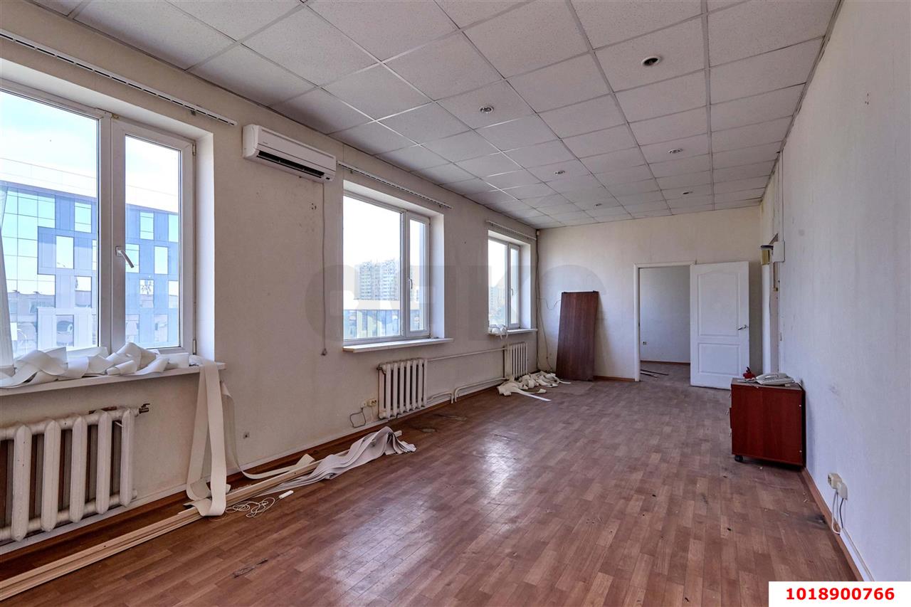 Фото №16: Отдельное здание 2425&nbsp;м², 1/4&nbsp;эт. - Краснодар, Карасунский внутригородской округ, мкр. Камвольно-суконный Комбинат, ул. Уральская, 99к2