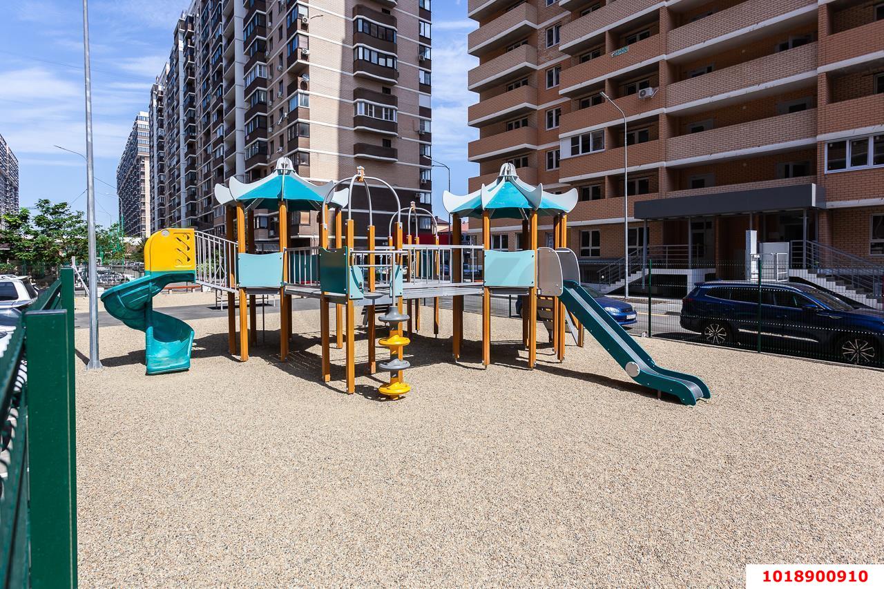 Фото №1: 3-комнатная квартира 60&nbsp;м², 16/19&nbsp;эт. - Краснодар, Прикубанский внутригородской округ, имени Петра Метальникова, мкр. жилой комплекс Радуга, ул. Евгении Жигуленко, 7