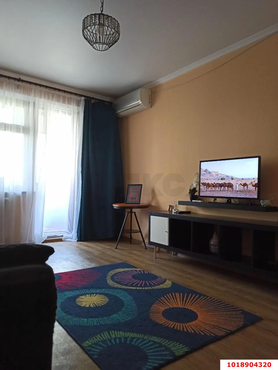 Фото №3: 3-комнатная квартира 71&nbsp;м², 4/10&nbsp;эт. - Краснодар, Западный внутригородской округ, мкр. Юбилейный, пр-кт Чекистов, 31