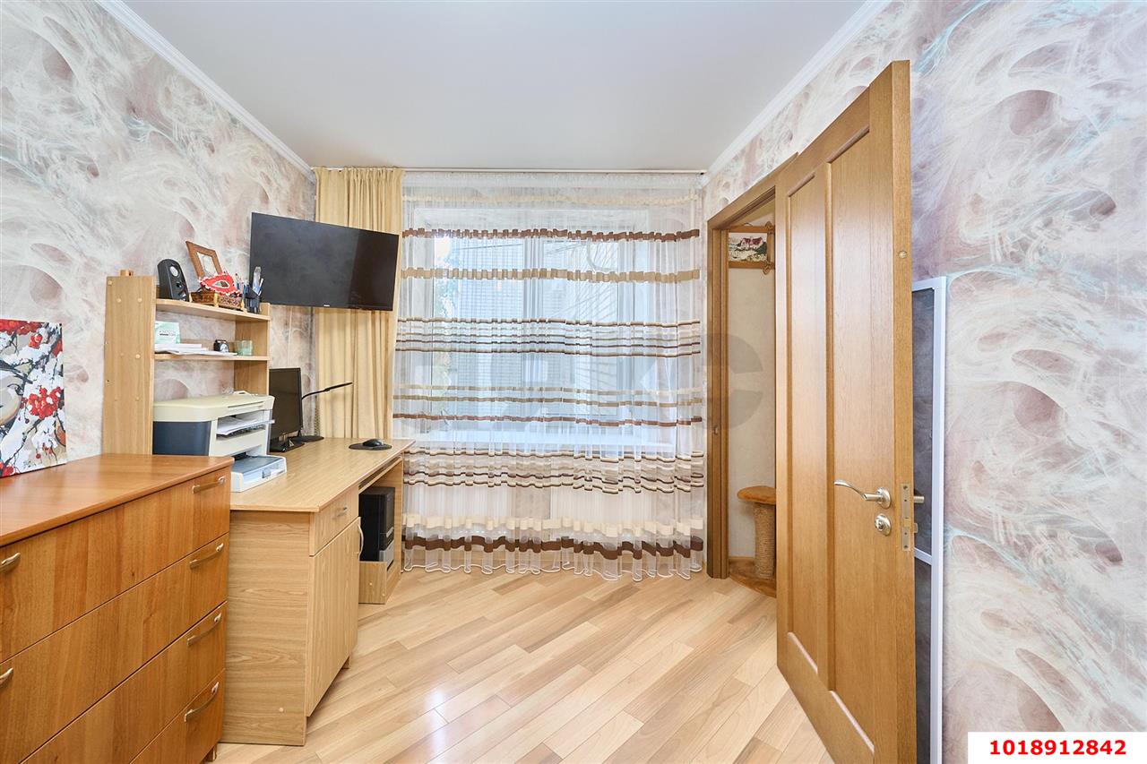 Фото №6: 2-комнатная квартира 71&nbsp;м², 5/14&nbsp;эт. - Краснодар, Западный внутригородской округ, мкр. Центральный, ул. имени Пушкина, 5