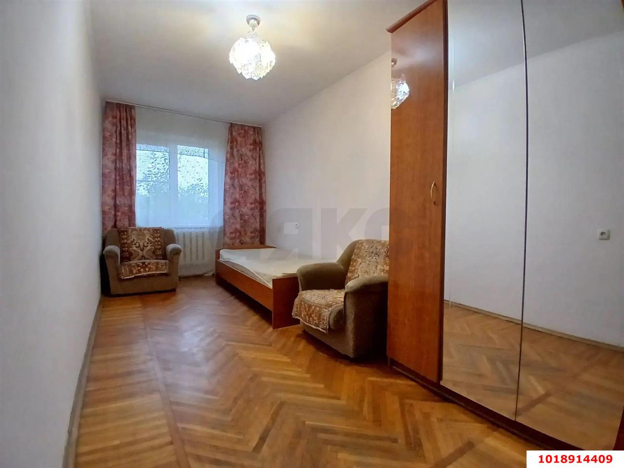 Фото №4: 3-комнатная квартира 62&nbsp;м², 5/5&nbsp;эт. - Краснодар, Центральный внутригородской округ, мкр. Центральный, ул. Коммунаров, 209