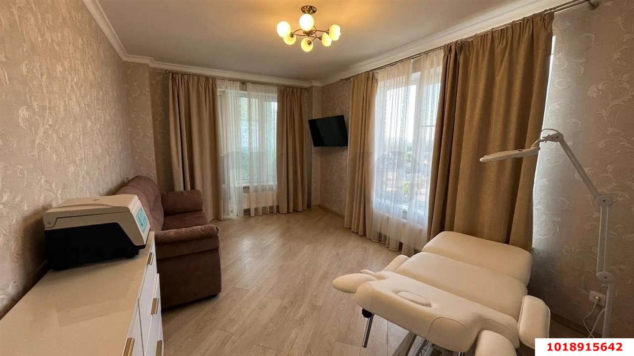 Фото №1: 2-комнатная квартира 65&nbsp;м², 11/15&nbsp;эт. - Краснодар, Карасунский внутригородской округ, жилой комплекс Империал, ж/м Пашковский, ул. Леонида Лаврова, 8к1ск3