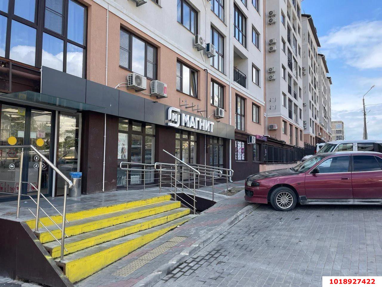 Фото №1: Торговое помещение 374&nbsp;м², 1/7&nbsp;эт. - Геленджик, мкр. ЖК Акварель, пер. Больничный, 4к8
