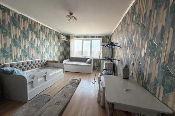 Фото №1: 2-комнатная квартира 60 м², 3/17 эт. - Краснодар, мкр. Восточно-Кругликовский, ул. Восточно-Кругликовская, 48/1