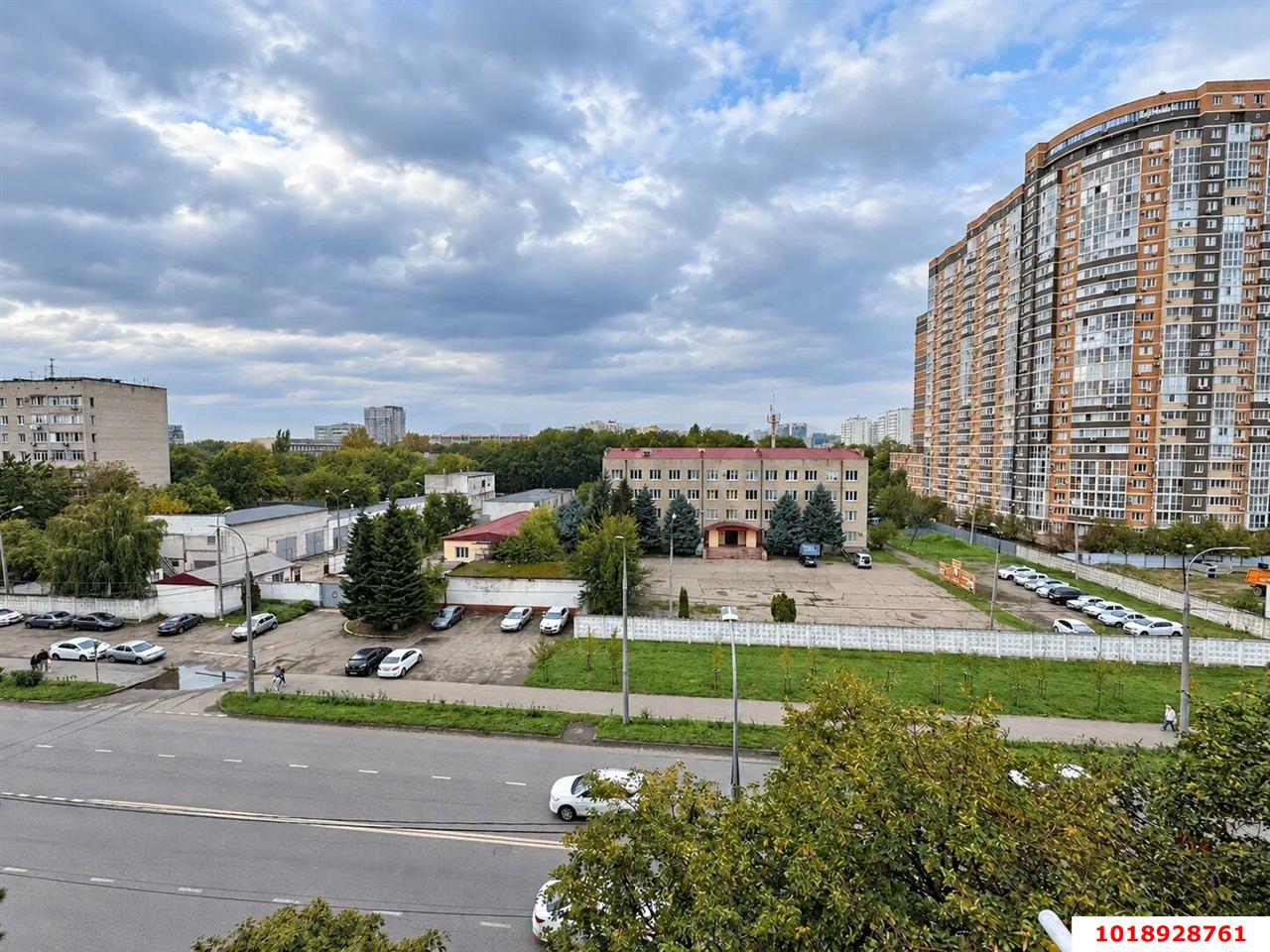 Фото №10: Студия 12&nbsp;м², 6/9&nbsp;эт. - Краснодар, Прикубанский внутригородской округ, мкр. Краевая Клиническая Больница, ул. Российская, 130