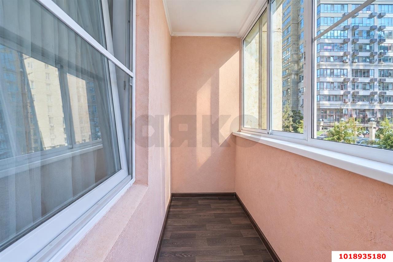 Фото №5: 2-комнатная квартира 74&nbsp;м², 1/16&nbsp;эт. - Краснодар, Западный внутригородской округ, мкр. Фестивальный, пр-д Дальний, 3