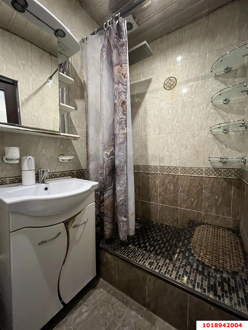 Фото №11: 2-комнатная квартира 56&nbsp;м², 1/1&nbsp;эт. - Краснодар, Центральный внутригородской округ, мкр. Центральный, ул. Леваневского, 75