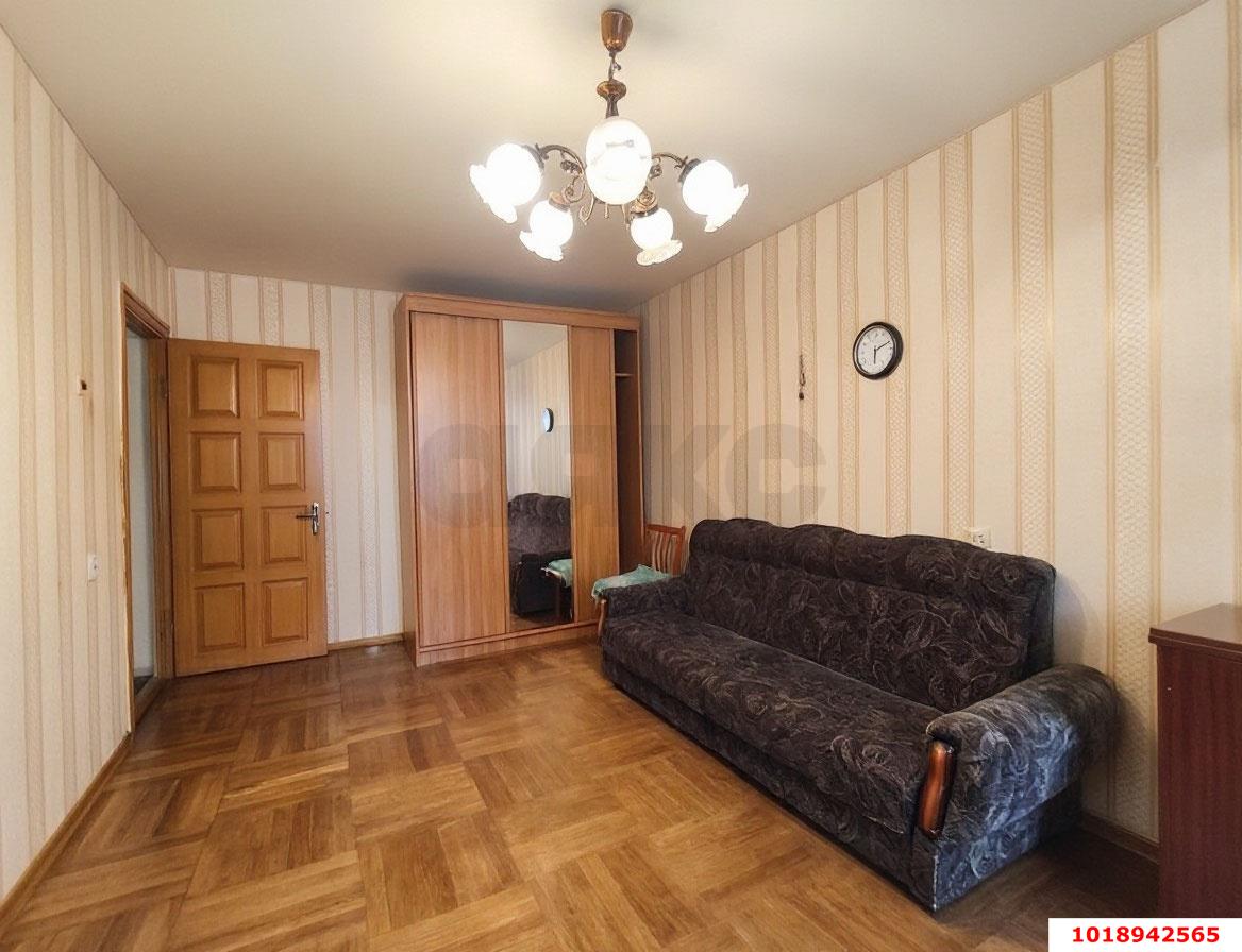 Фото №1: 2-комнатная квартира 50&nbsp;м², 2/5&nbsp;эт. - Краснодар, Карасунский внутригородской округ, мкр. Гидростроителей, ул. имени Игнатова, 47