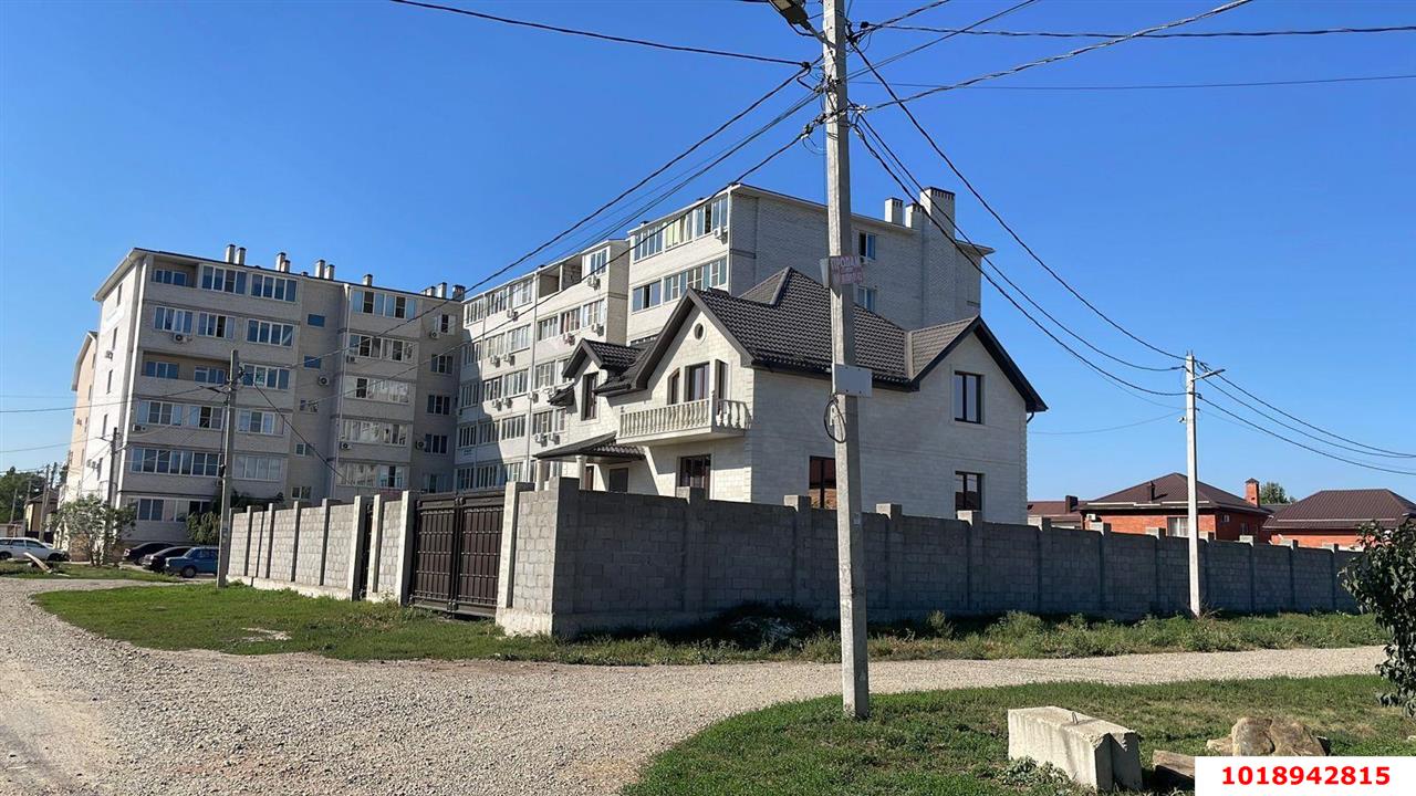 Фото №3: Дом 323&nbsp;м² + 9.34&nbsp;сот., 2&nbsp;эт. - Краснодар, Прикубанский внутригородской округ, Калинино, мкр. Завод Радиоизмерительных Приборов, пер. 3-й Кадетский, 1