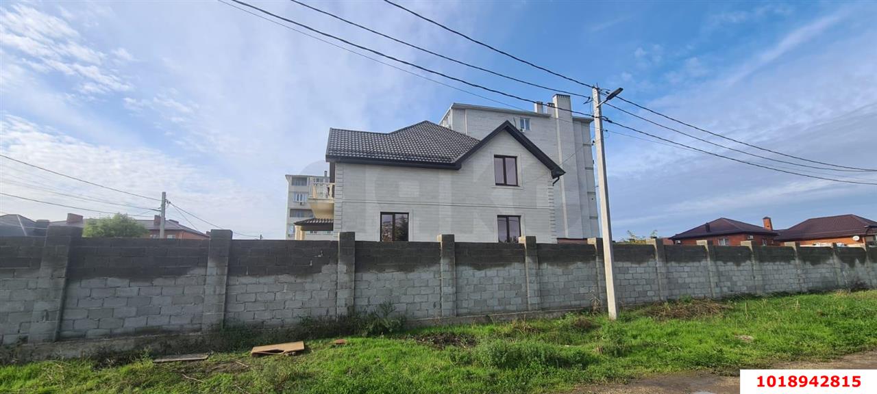 Фото №5: Дом 323&nbsp;м² + 9.34&nbsp;сот., 2&nbsp;эт. - Краснодар, Прикубанский внутригородской округ, Калинино, мкр. Завод Радиоизмерительных Приборов, пер. 3-й Кадетский, 1