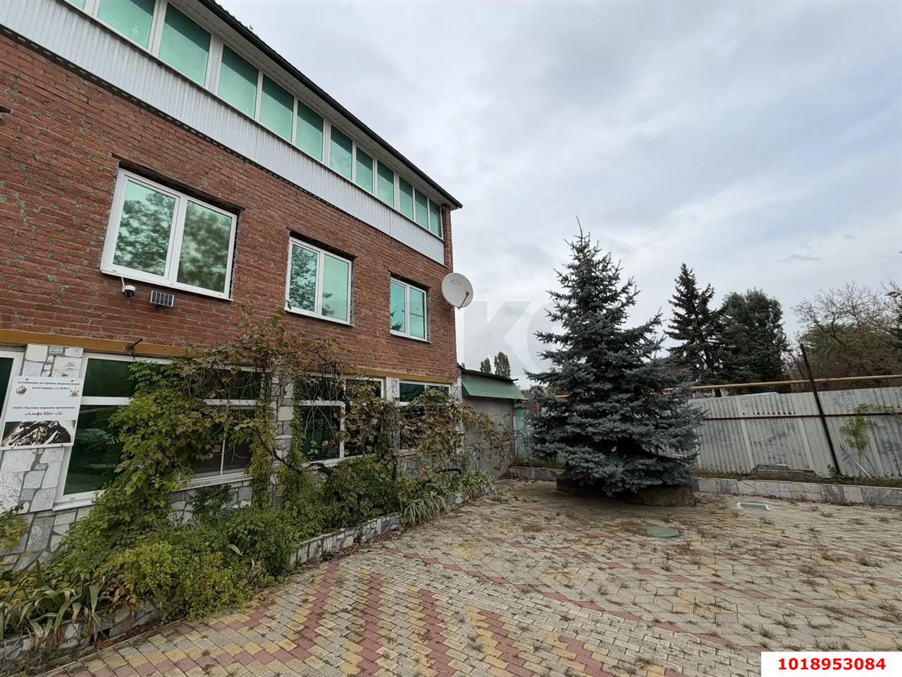 Фото №7: Офисное помещение 42&nbsp;м², 2/2&nbsp;эт. - Краснодар, Прикубанский внутригородской округ, мкр. Фестивальный, ул. Гагарина, 69/2