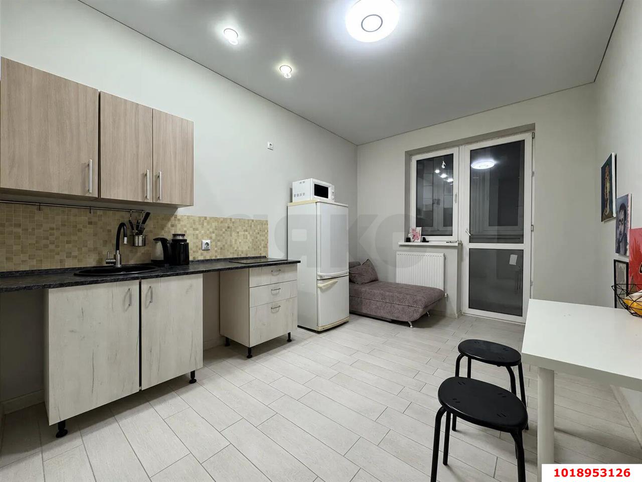 Фото №1: 1-комнатная квартира 44&nbsp;м², 2/19&nbsp;эт. - Краснодар, Прикубанский внутригородской округ, ЖК Тополиная Топольковая, мкр. имени Петра Метальникова, ул. Тополиная, 40/1к1