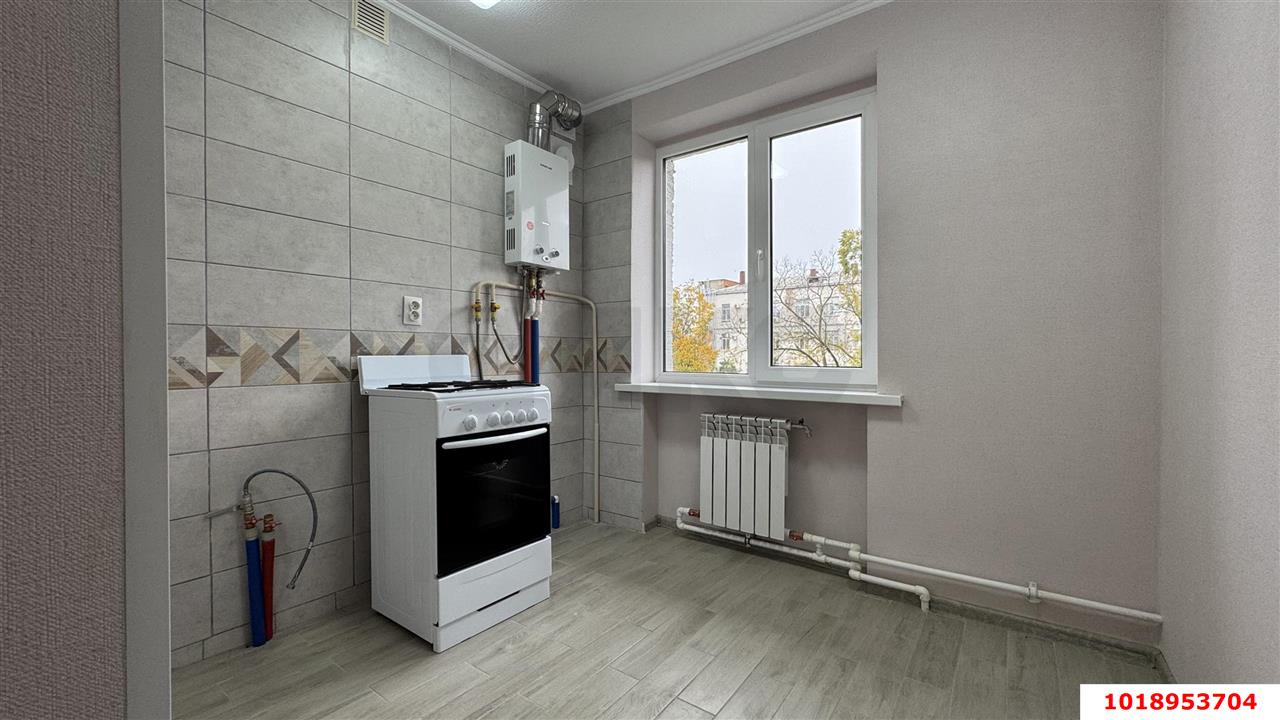 Фото №7: 2-комнатная квартира 43&nbsp;м², 5/5&nbsp;эт. - Краснодар, Центральный внутригородской округ, мкр. 40 лет Победы, ул. Клиническая