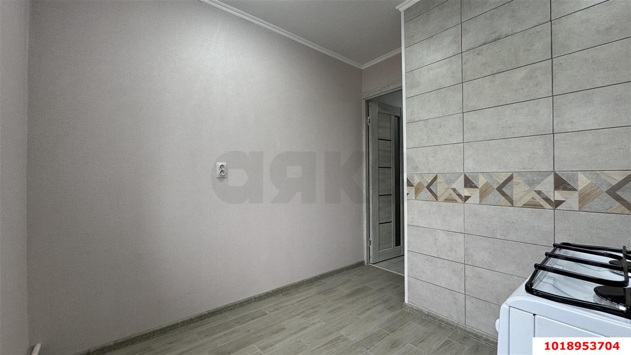 Фото №10: 2-комнатная квартира 43&nbsp;м², 5/5&nbsp;эт. - Краснодар, Центральный внутригородской округ, мкр. 40 лет Победы, ул. Клиническая