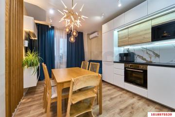 Фото №1: 2-комнатная квартира 65 м², 12/22 эт. - Краснодар, мкр. ЖК Все Свои Вип, ул. Колхозная, 5