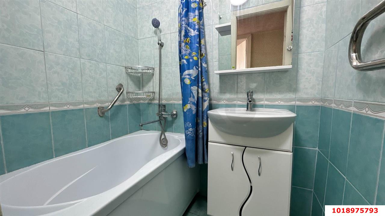 Фото №9: 3-комнатная квартира 65&nbsp;м², 1/9&nbsp;эт. - Краснодар, Западный внутригородской округ, мкр. Центральный, ул. Гоголя, 64