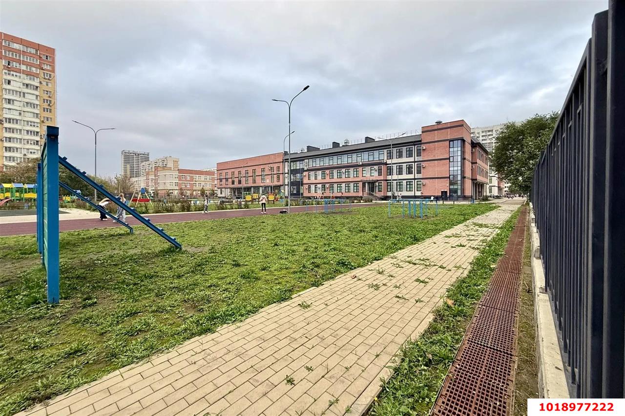 Фото №10: 1-комнатная квартира 39&nbsp;м², 1/18&nbsp;эт. - Краснодар, Прикубанский внутригородской округ, мкр. Завод Измерительных Приборов, ул. Карякина, 5к1