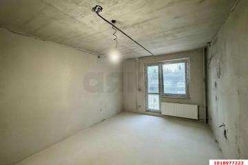 Фото №1: 1-комнатная квартира 39&nbsp;м², 1/18&nbsp;эт. - Краснодар, мкр. Завод Измерительных Приборов, ул. Карякина, 5к1