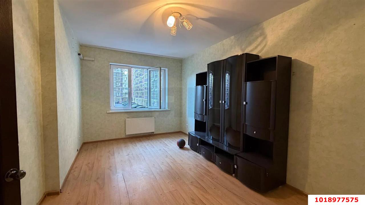 Фото №1: 3-комнатная квартира 72&nbsp;м², 2/24&nbsp;эт. - Краснодар, Прикубанский внутригородской округ, Завод Измерительных Приборов, мкр. ЖК Москва, ул. Российская, 79/3к2
