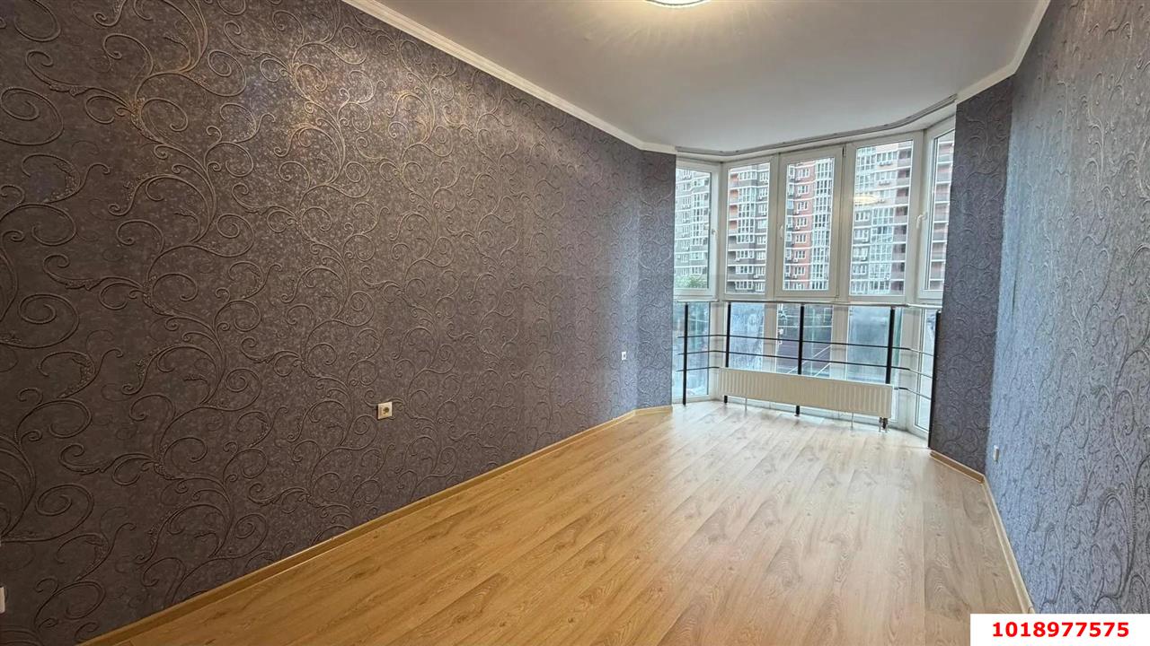 Фото №2: 3-комнатная квартира 72&nbsp;м², 2/24&nbsp;эт. - Краснодар, Прикубанский внутригородской округ, Завод Измерительных Приборов, мкр. ЖК Москва, ул. Российская, 79/3к2
