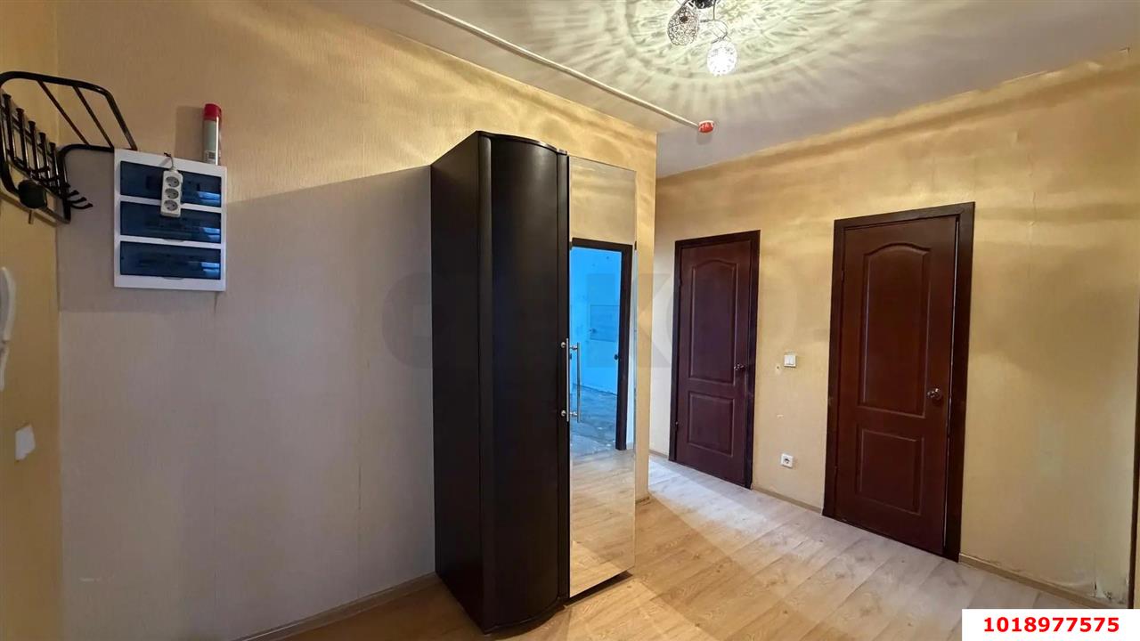 Фото №5: 3-комнатная квартира 72&nbsp;м², 2/24&nbsp;эт. - Краснодар, Прикубанский внутригородской округ, Завод Измерительных Приборов, мкр. ЖК Москва, ул. Российская, 79/3к2