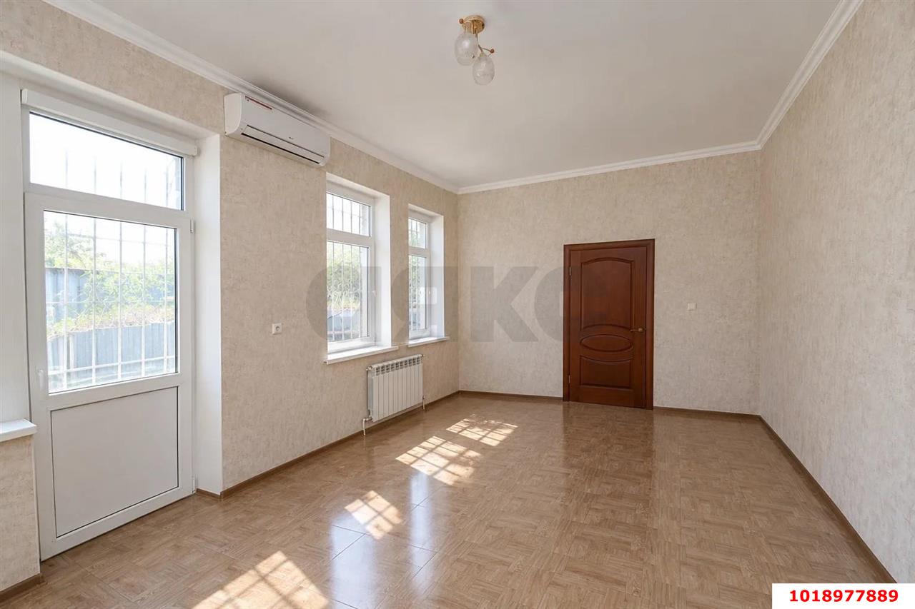Фото №8: Дом 175&nbsp;м² + 5&nbsp;сот., 1&nbsp;эт. - Краснодар, Прикубанский внутригородской округ, мкр. 2-я Площадка, ул. Сергея Лазо, 28