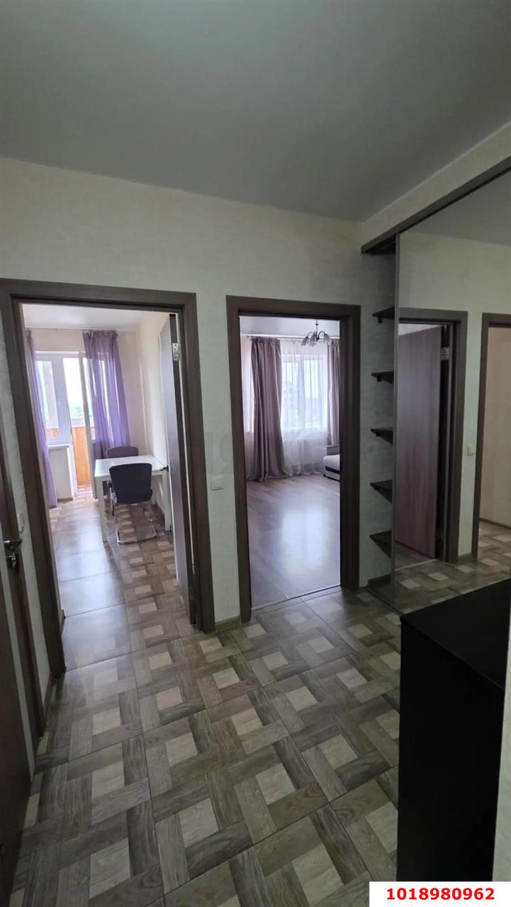 Фото №4: 1-комнатная квартира 43&nbsp;м², 9/12&nbsp;эт. - Краснодар, Прикубанский внутригородской округ, Фестивальный, мкр. Отделение № 1 совхоза Солнечный, ул. Ковалёва, 5