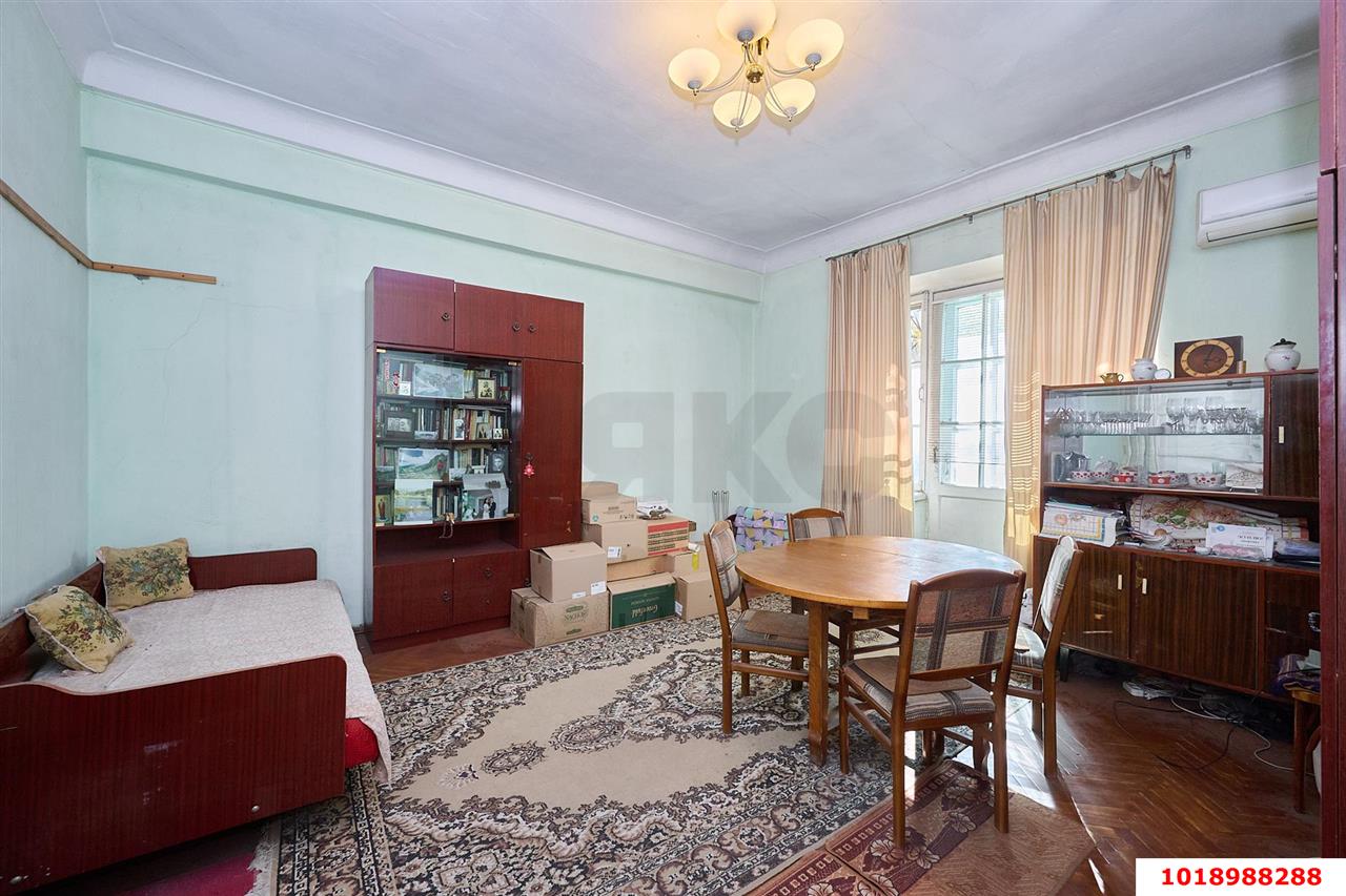 Фото №1: 3-комнатная квартира 85&nbsp;м², 2/4&nbsp;эт. - Краснодар, Центральный внутригородской округ, мкр. Центральный, ул. Северная, 305