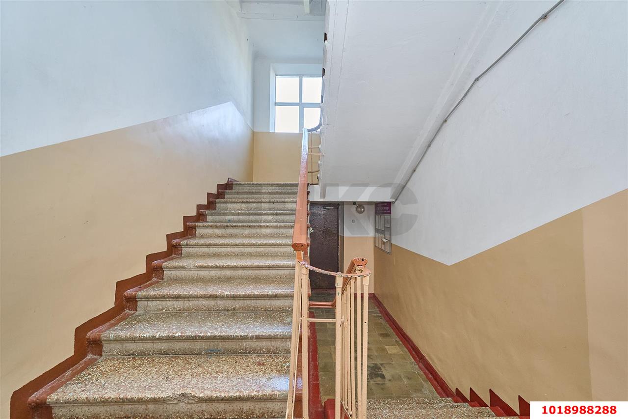 Фото №9: 3-комнатная квартира 85&nbsp;м², 2/4&nbsp;эт. - Краснодар, Центральный внутригородской округ, мкр. Центральный, ул. Северная, 305