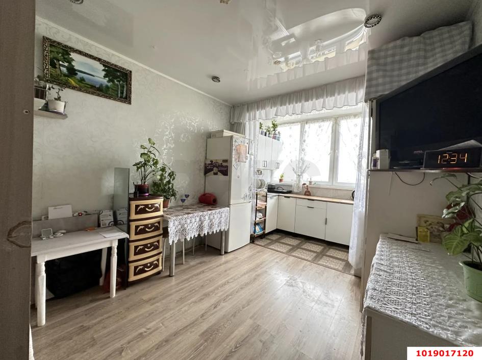 Фото №2: 1-комнатная квартира 30&nbsp;м², 8/8&nbsp;эт. - Российский, Прикубанский внутригородской округ, мкр. ЖК Берёзки, ул. Ратной Славы, 24