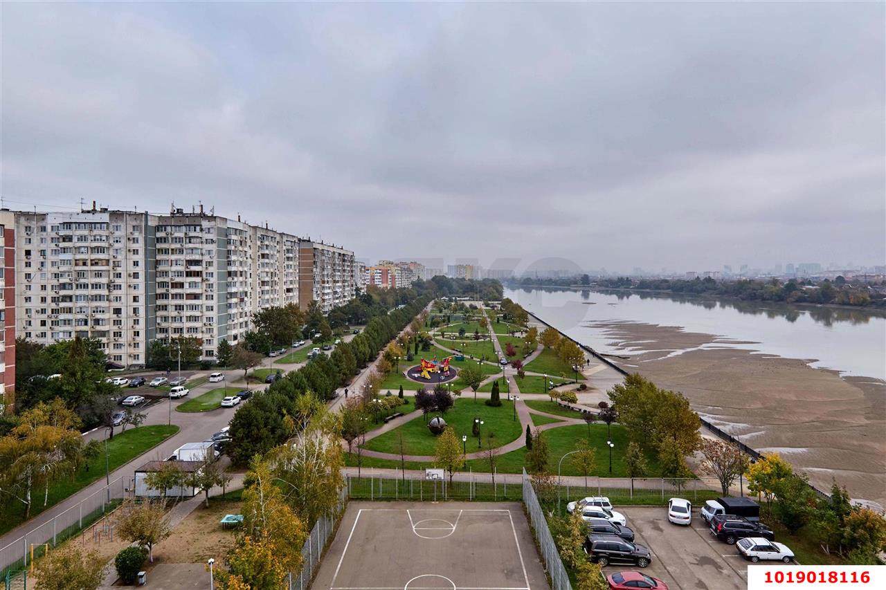 Фото №8: 2-комнатная квартира 92&nbsp;м², 7/23&nbsp;эт. - Краснодар, Западный внутригородской округ, мкр. Юбилейный, ул. Рождественская набережная, 4