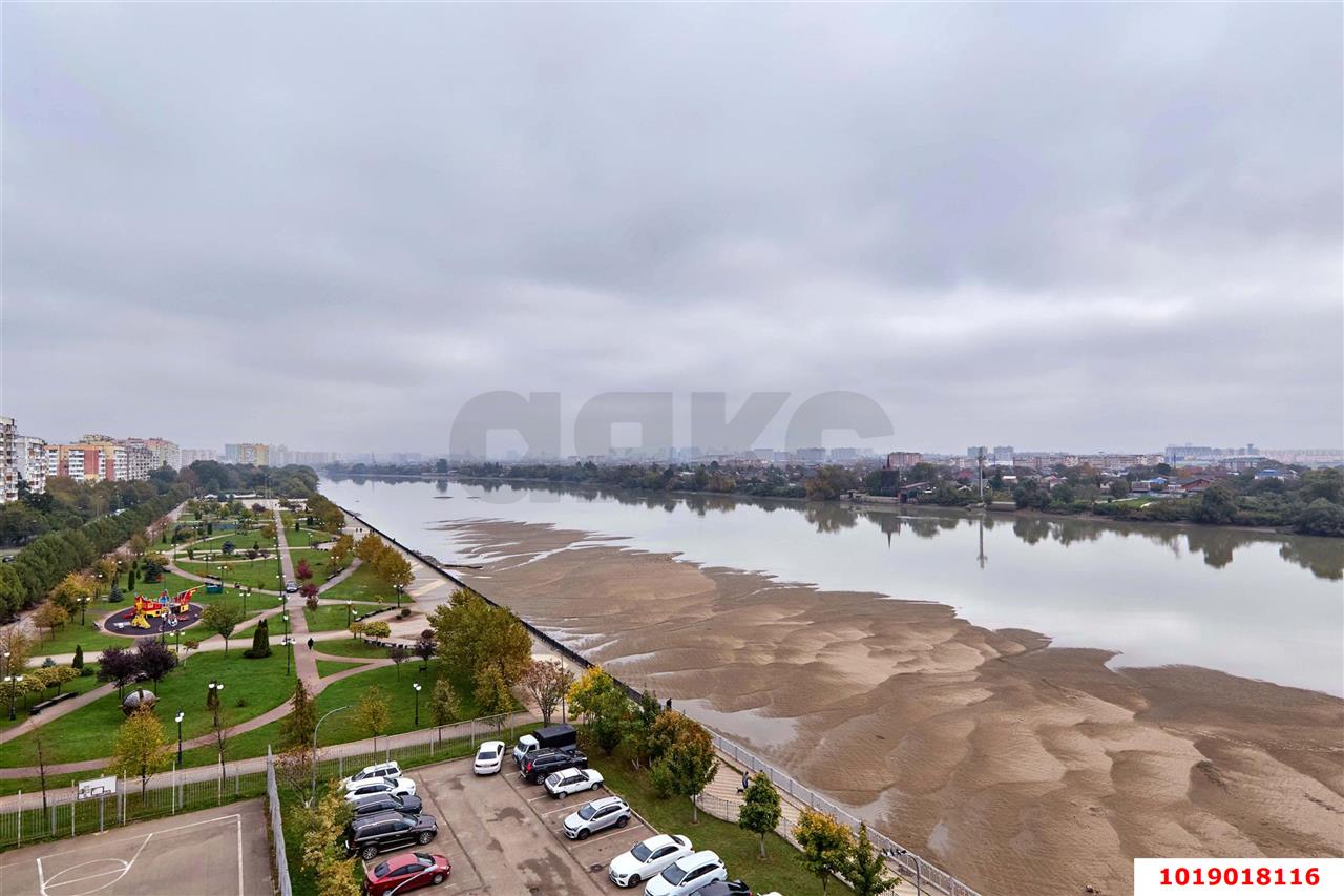 Фото №17: 2-комнатная квартира 92&nbsp;м², 7/23&nbsp;эт. - Краснодар, Западный внутригородской округ, мкр. Юбилейный, ул. Рождественская набережная, 4