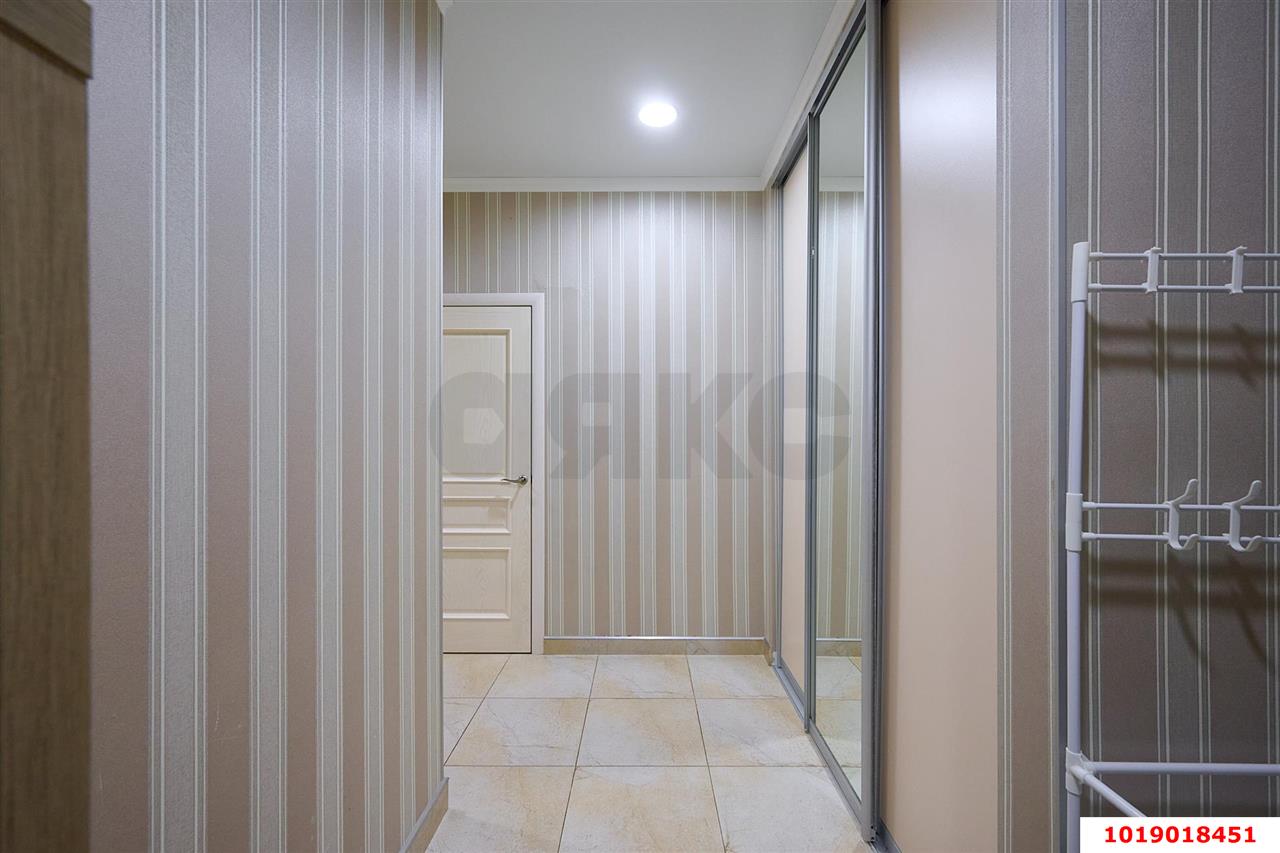 Фото №14: 2-комнатная квартира 80&nbsp;м², 1/19&nbsp;эт. - Краснодар, Западный внутригородской округ, мкр. Фестивальный, пр-д Дальний, 9к1