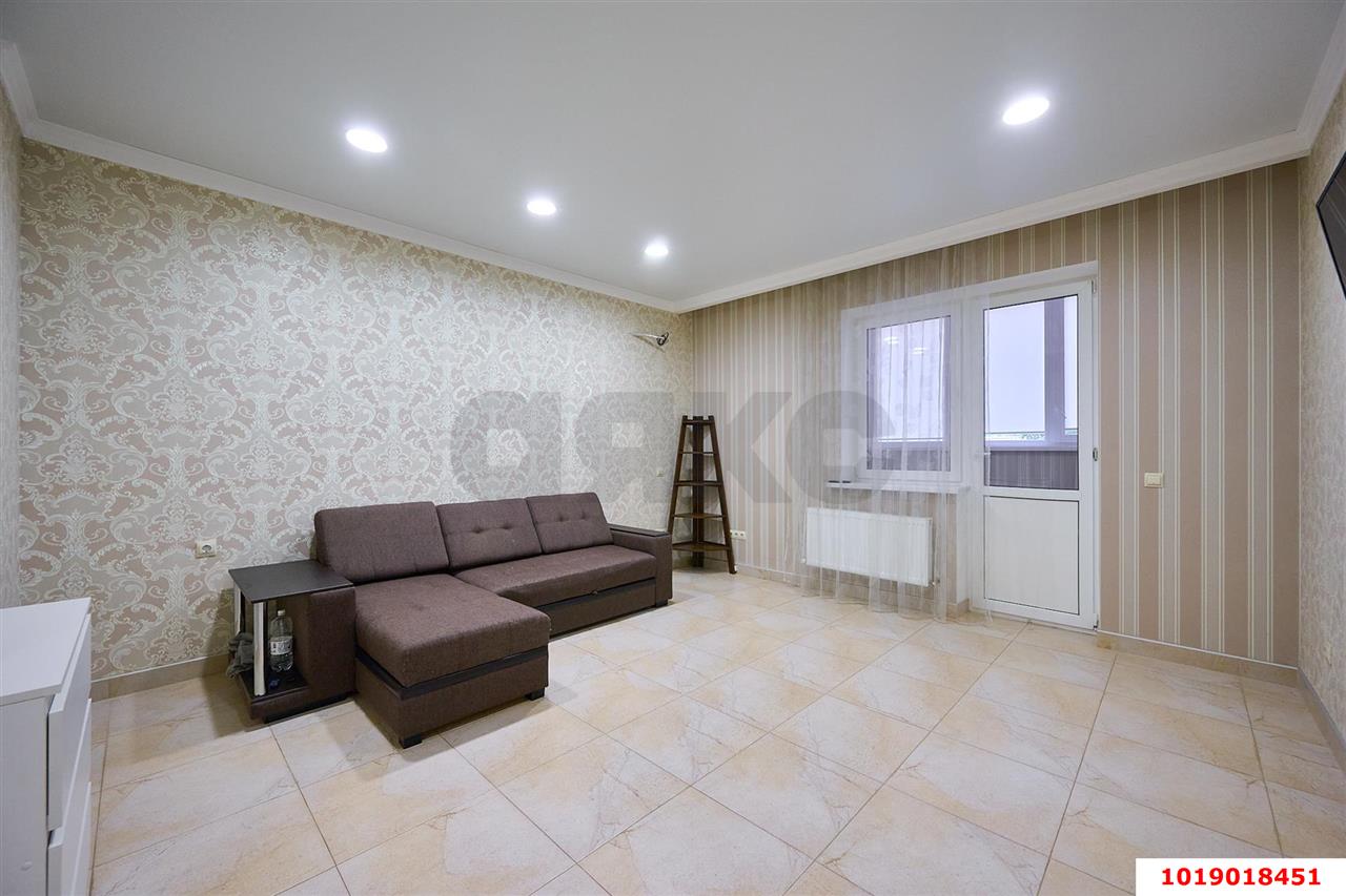 Фото №3: 2-комнатная квартира 80&nbsp;м², 1/19&nbsp;эт. - Краснодар, Западный внутригородской округ, мкр. Фестивальный, пр-д Дальний, 9к1